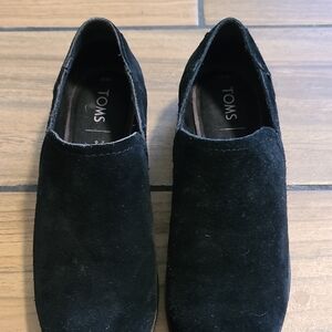 TOMS Women's Black Suede Slip-On Shoes